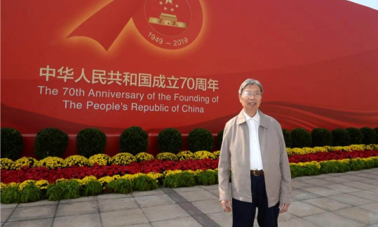 打破垄断！他炼出中国人的第一桶汽油