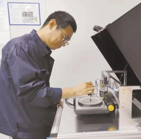 牛晓龙：为5G衬底技术突破关键技术难题