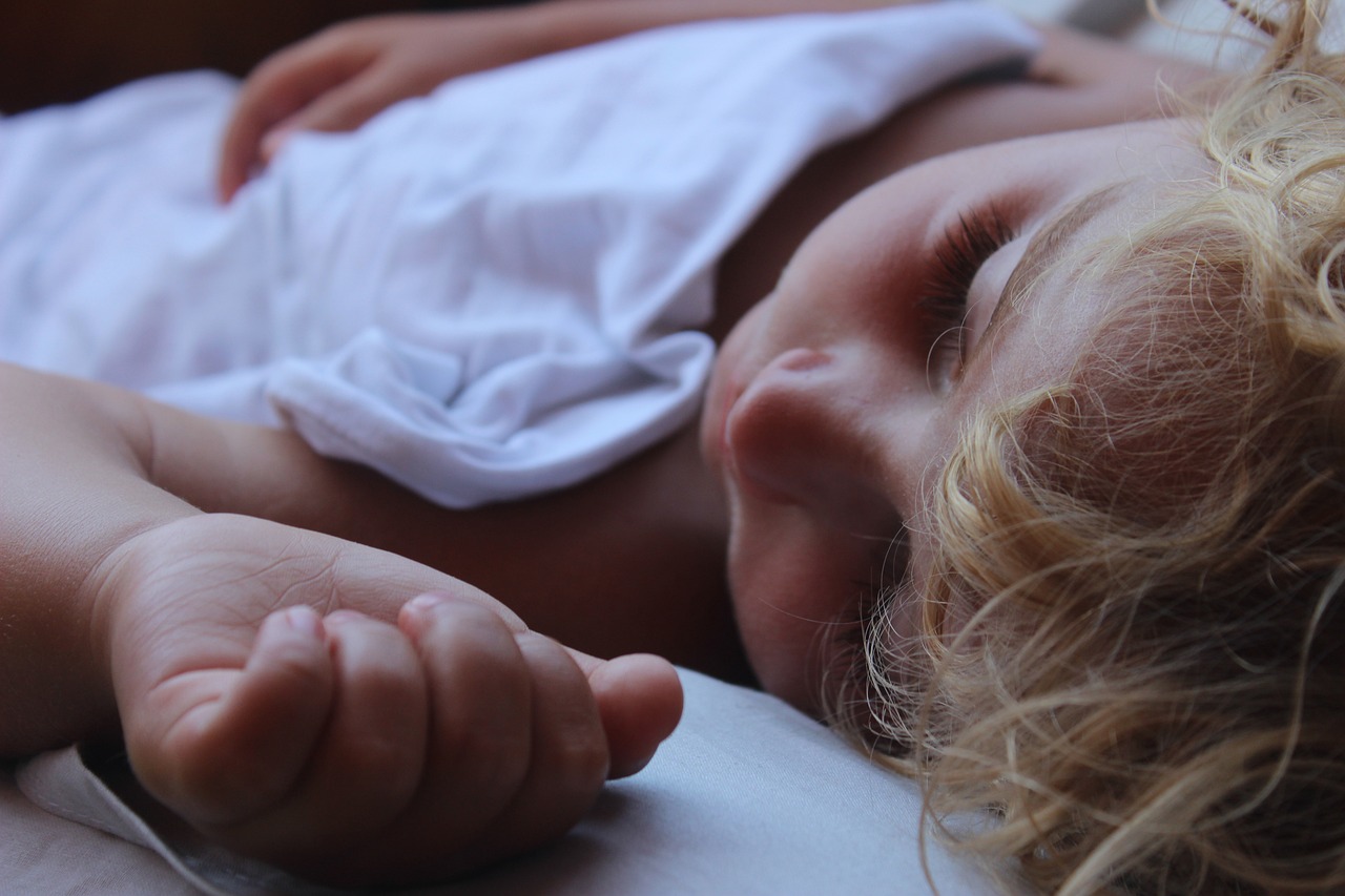 总是睡眠不足？当心炎症找上门！3招帮你降低危害→
