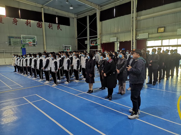 启动仪式师生、群众代表.jpg